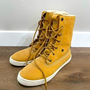 Rockport Truwalkzero fur fold over lace up boots/booties. Waterproof. Size 8